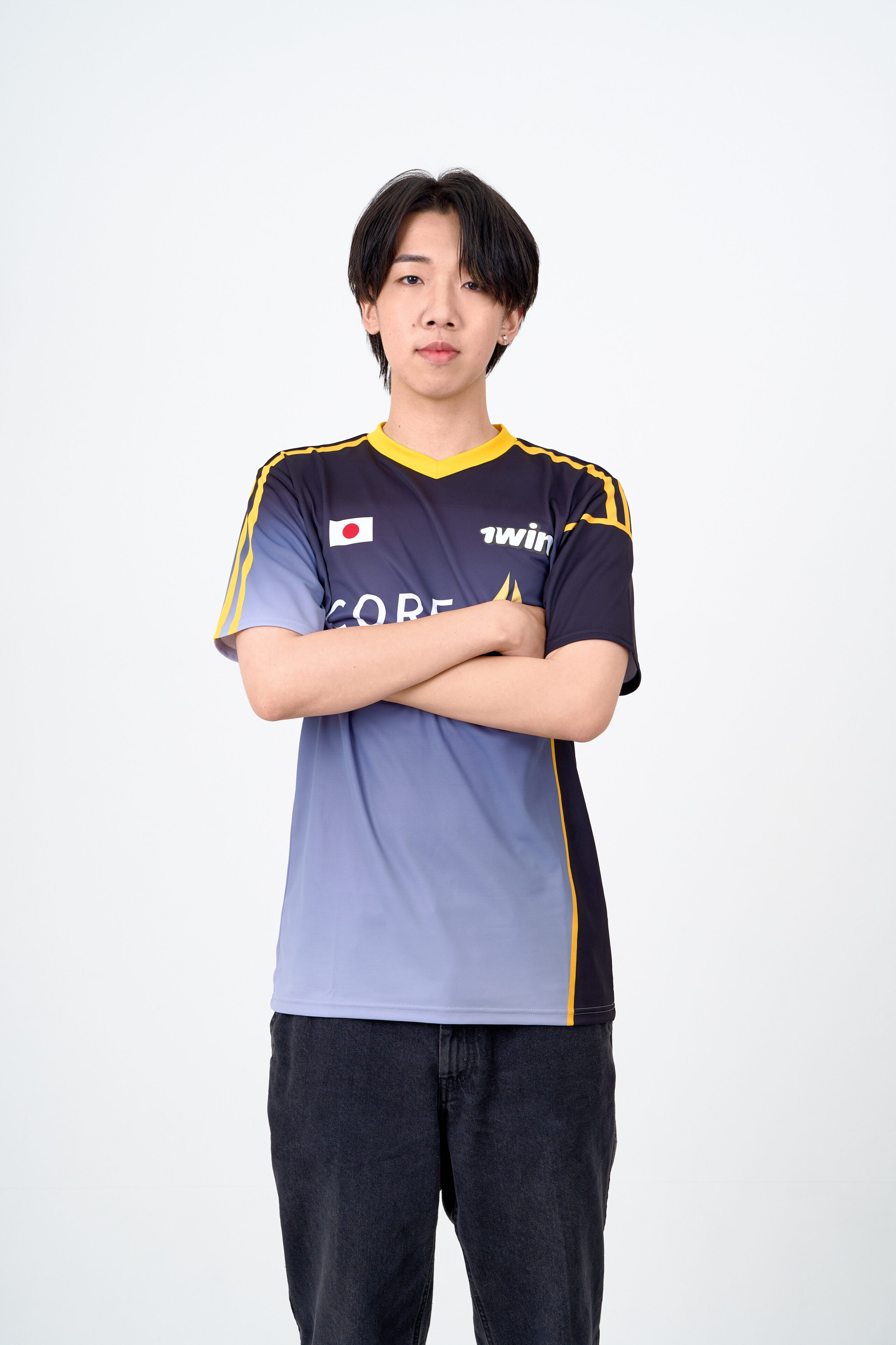 e-sports選手の宣材写真の撮影です