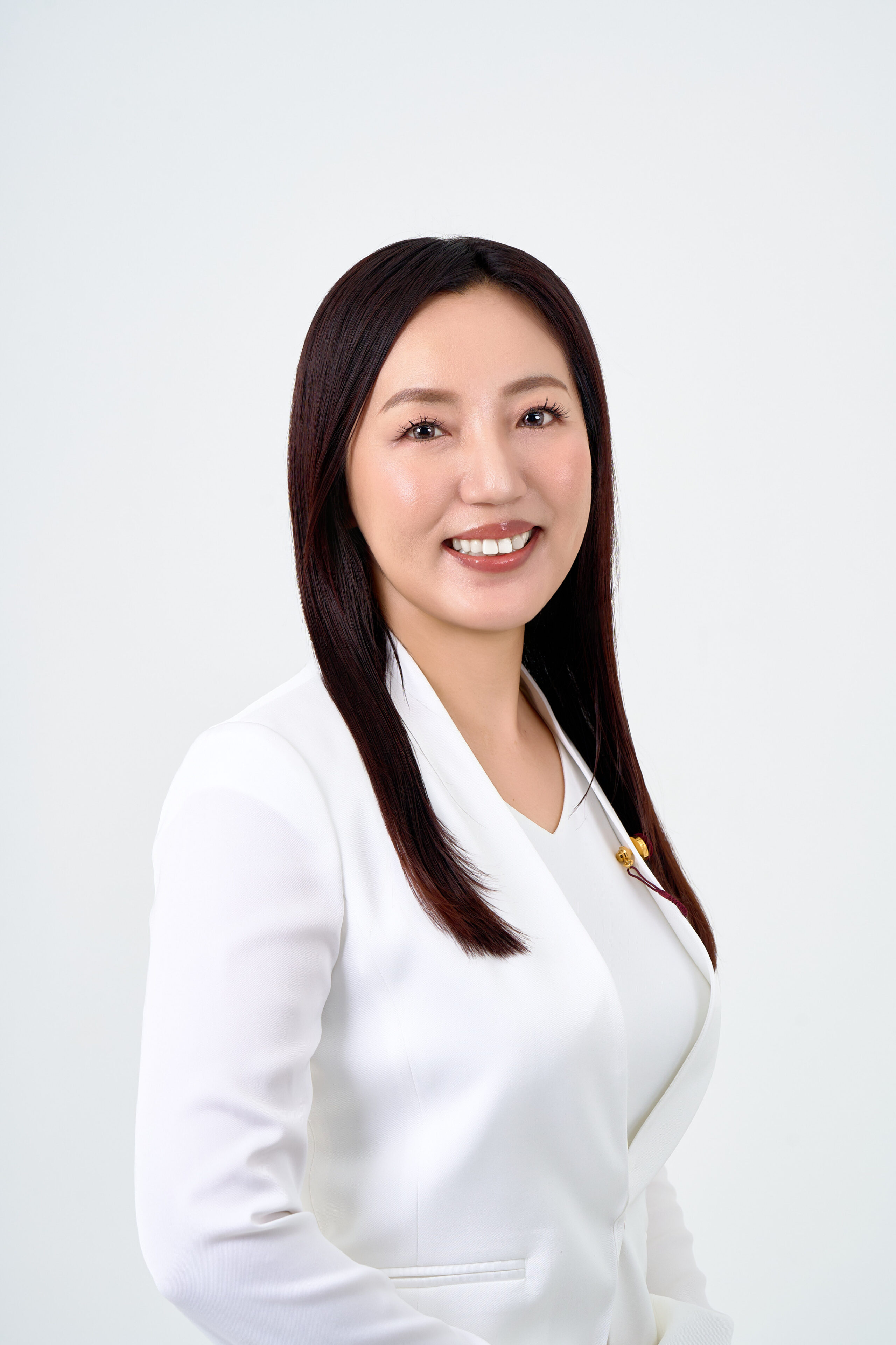 政治家の方の宣材写真の撮影です。明るい笑