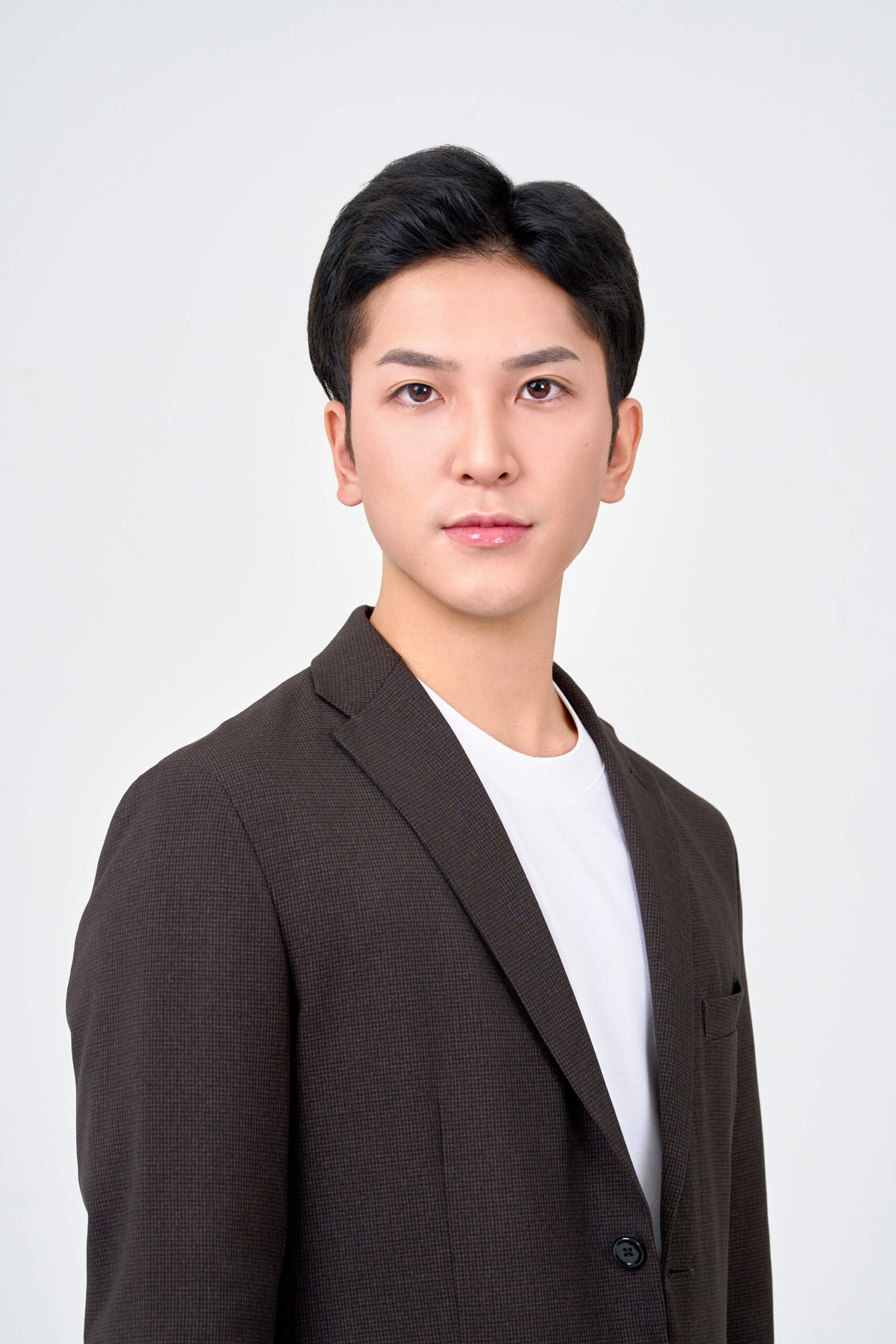 宣材写真の撮影です。ポージング1つで写真