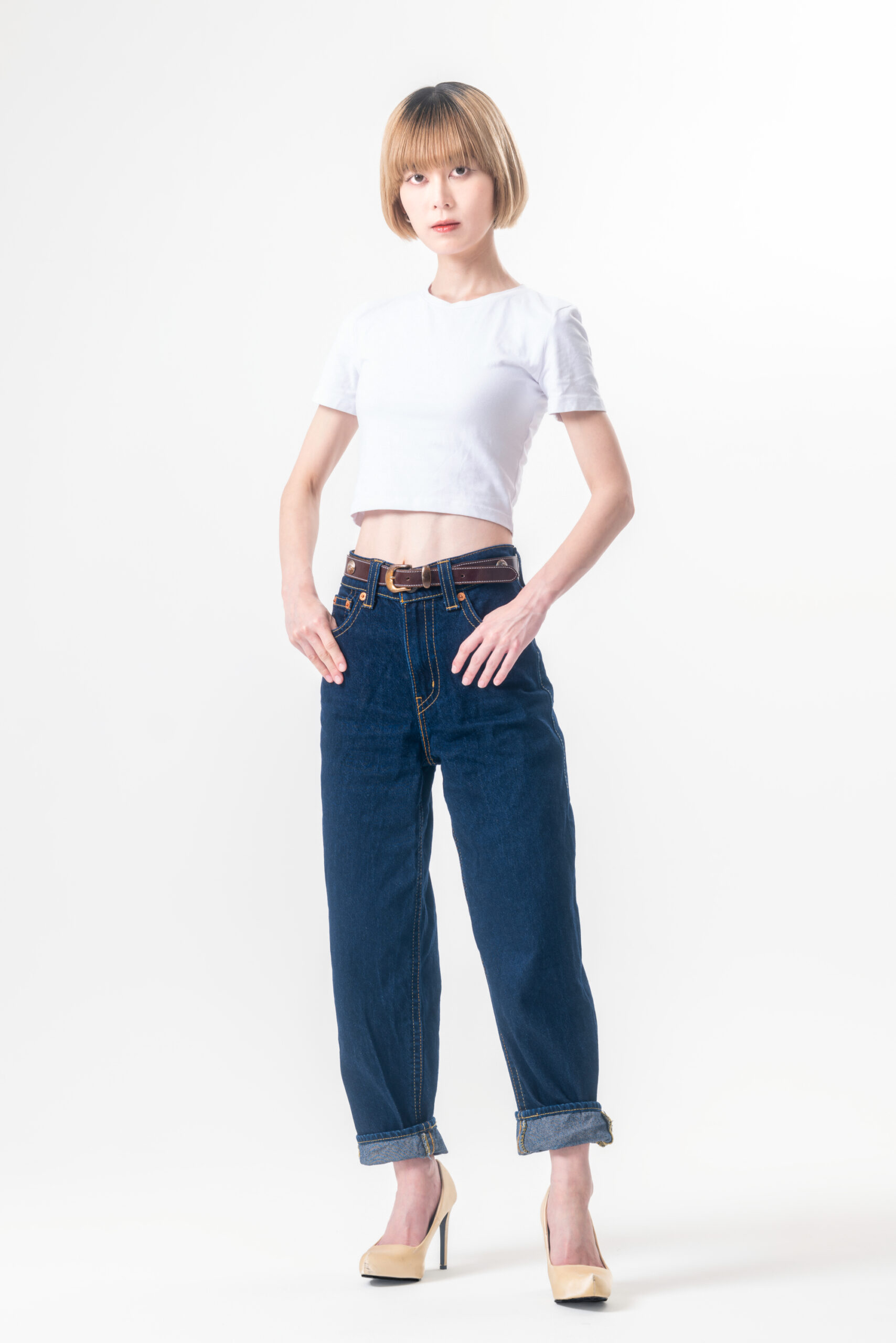 白背景では、ハッキリとした爽やかな印象の