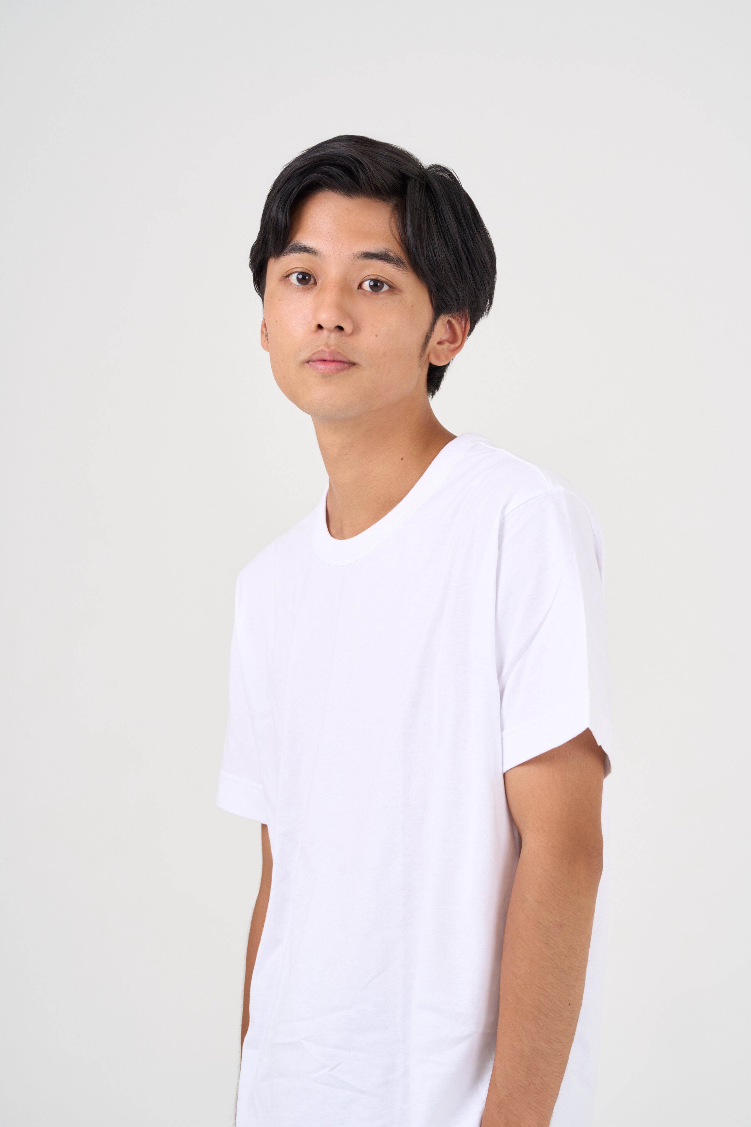 宣材写真の撮影です。明るく自然な光を使っ