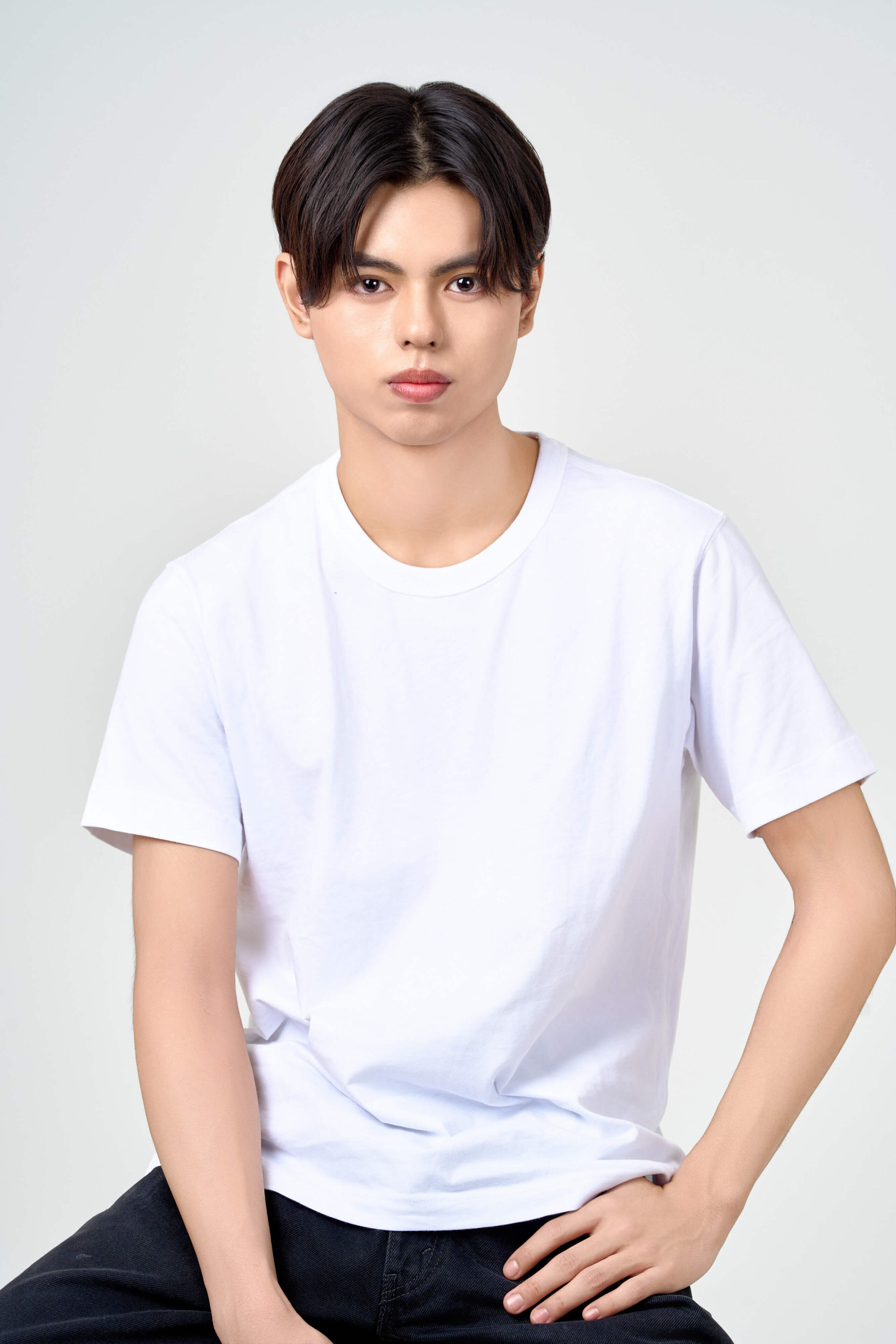 宣材写真の撮影です。クールな印象を大切に