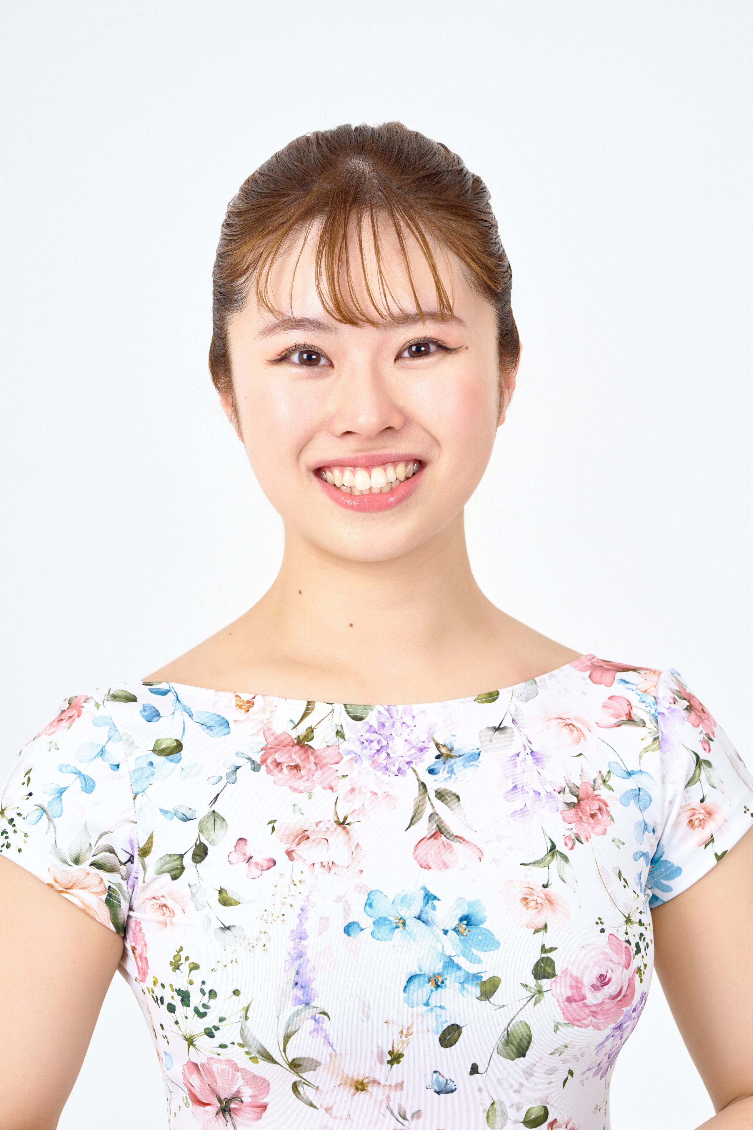 オーディション用宣材写真の撮影です。白背