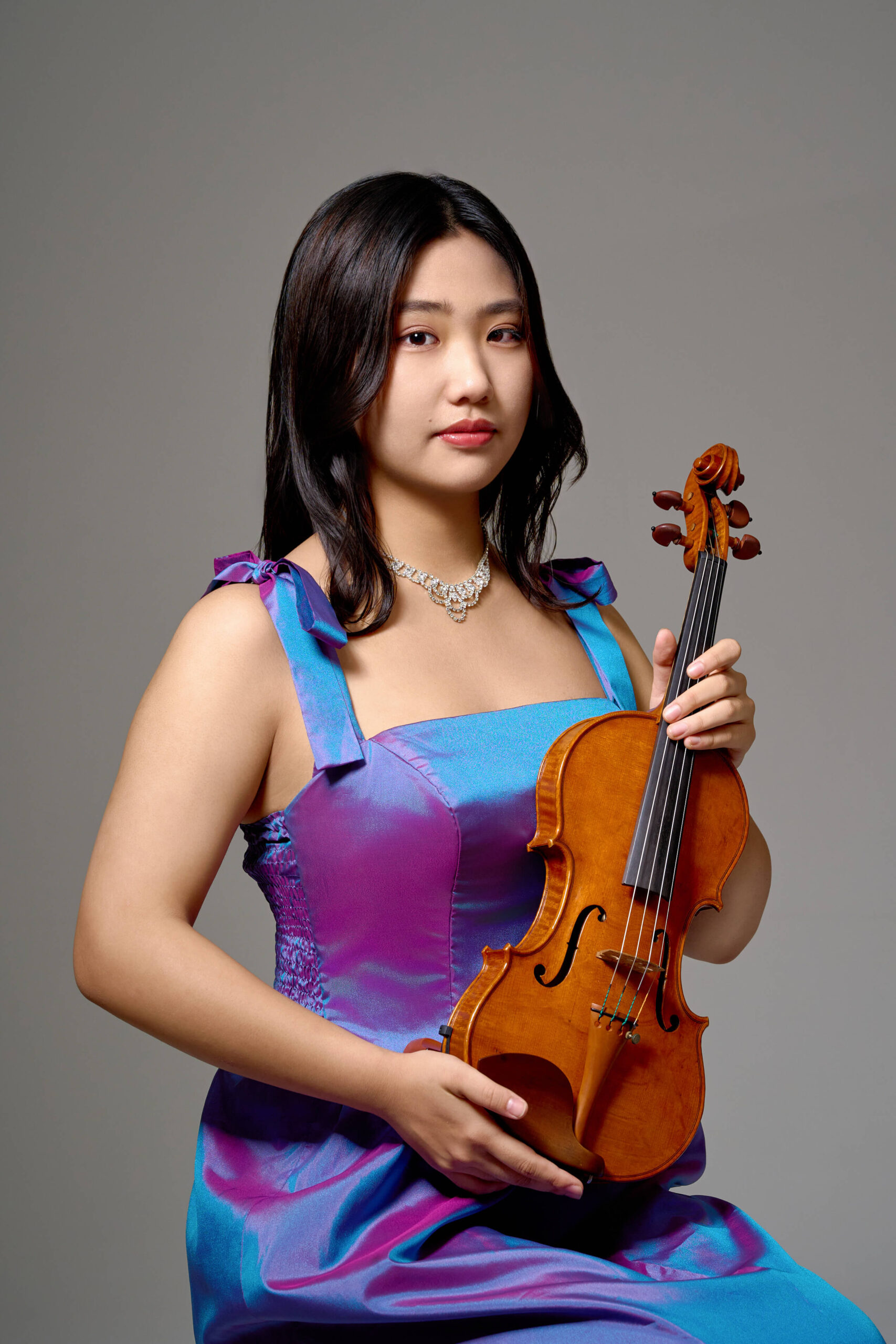 音楽家の方の宣材写真です。普段の演奏スタ