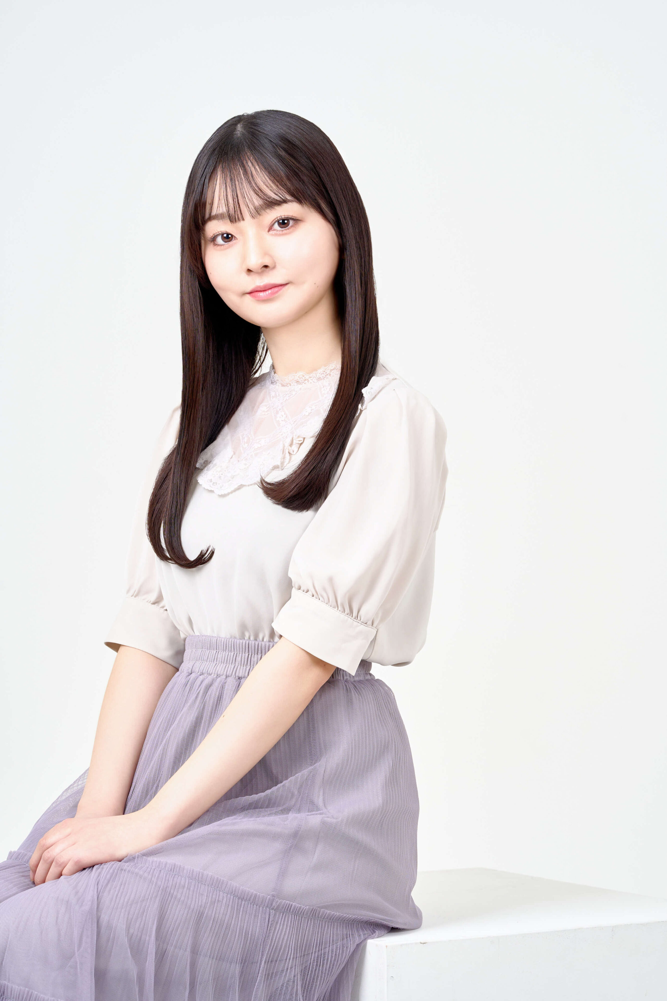 宣材写真の撮影です。清楚な雰囲気を大切に