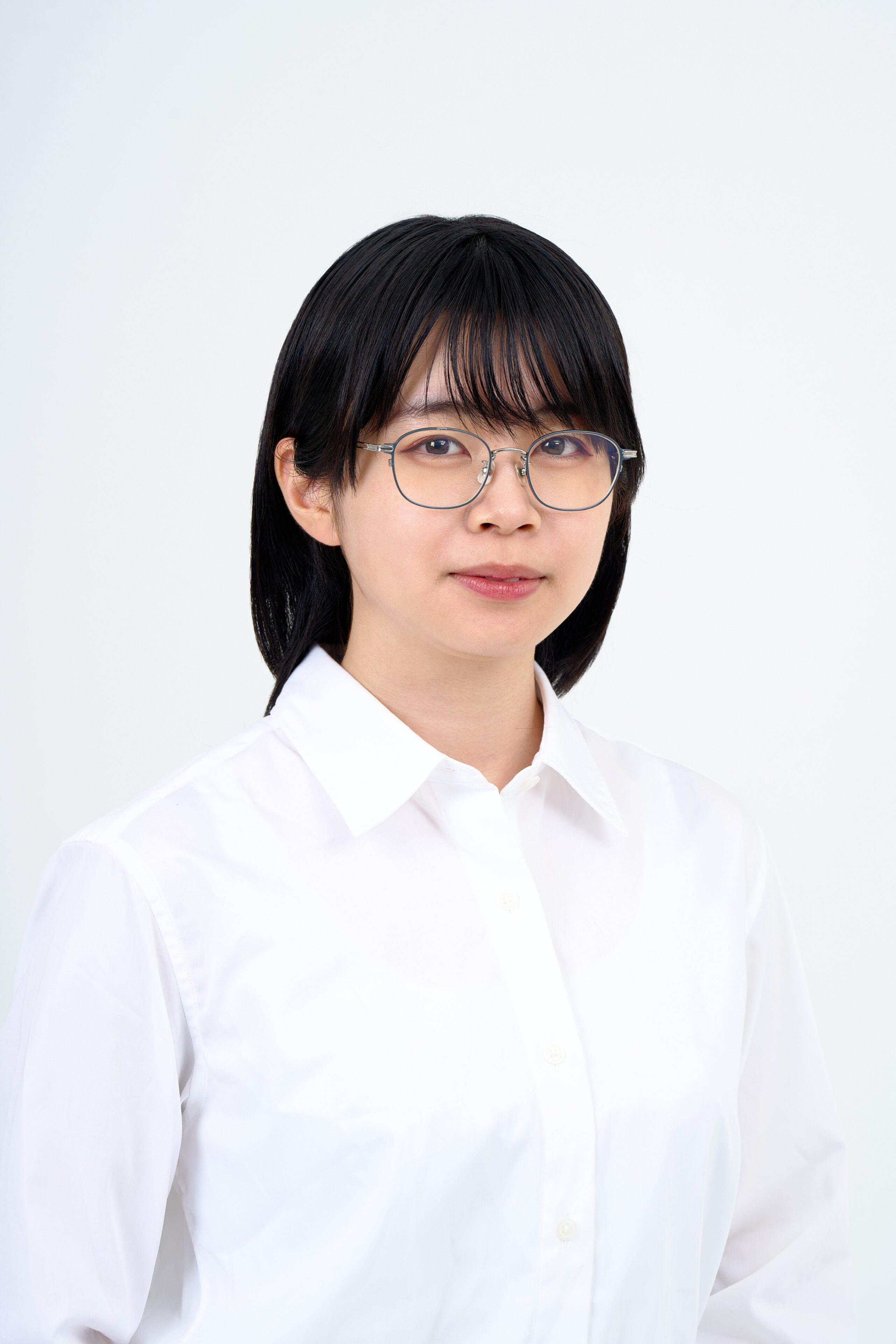 声優の方の宣材写真です。華やかさをコンセ